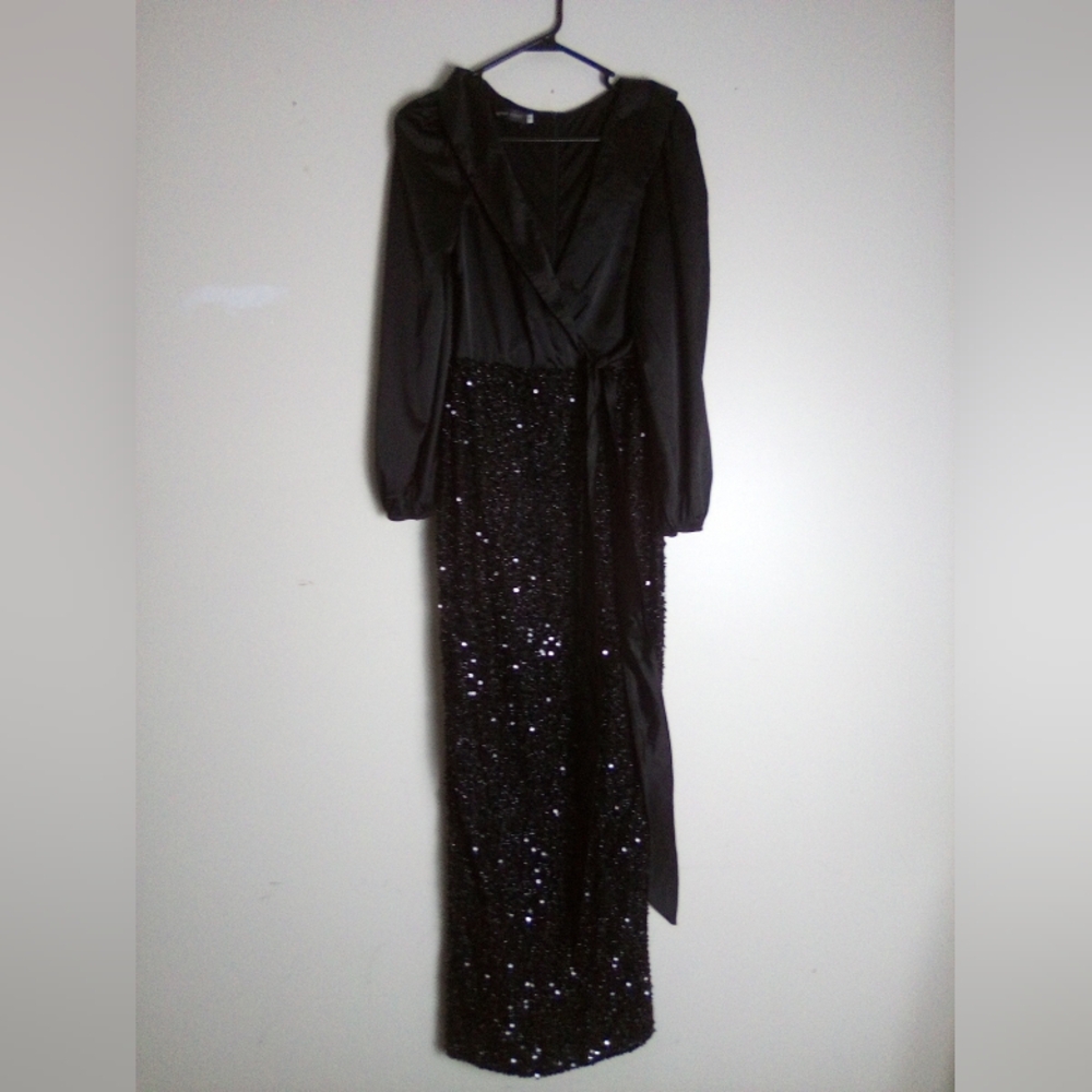 MISS ORD Elegant Black Wrap Dress with Sequin Skirt SIZE SMALL - Picture 5 of 7